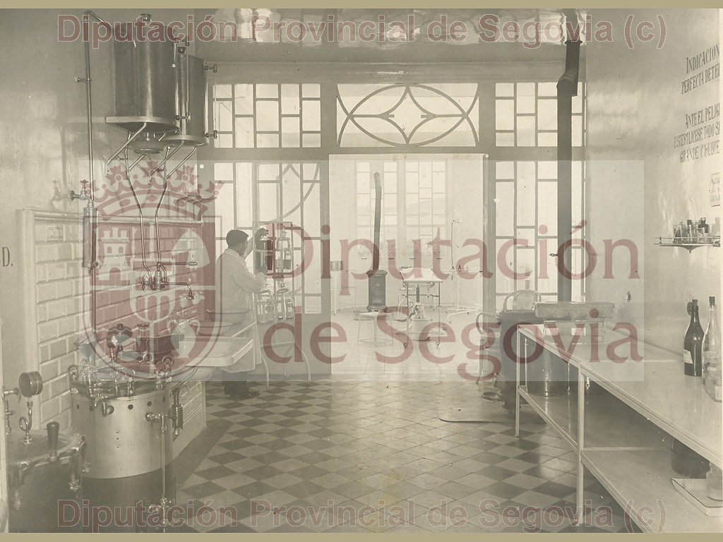 61 Sala de Esterilización y al Fondo Sala de Operaciones