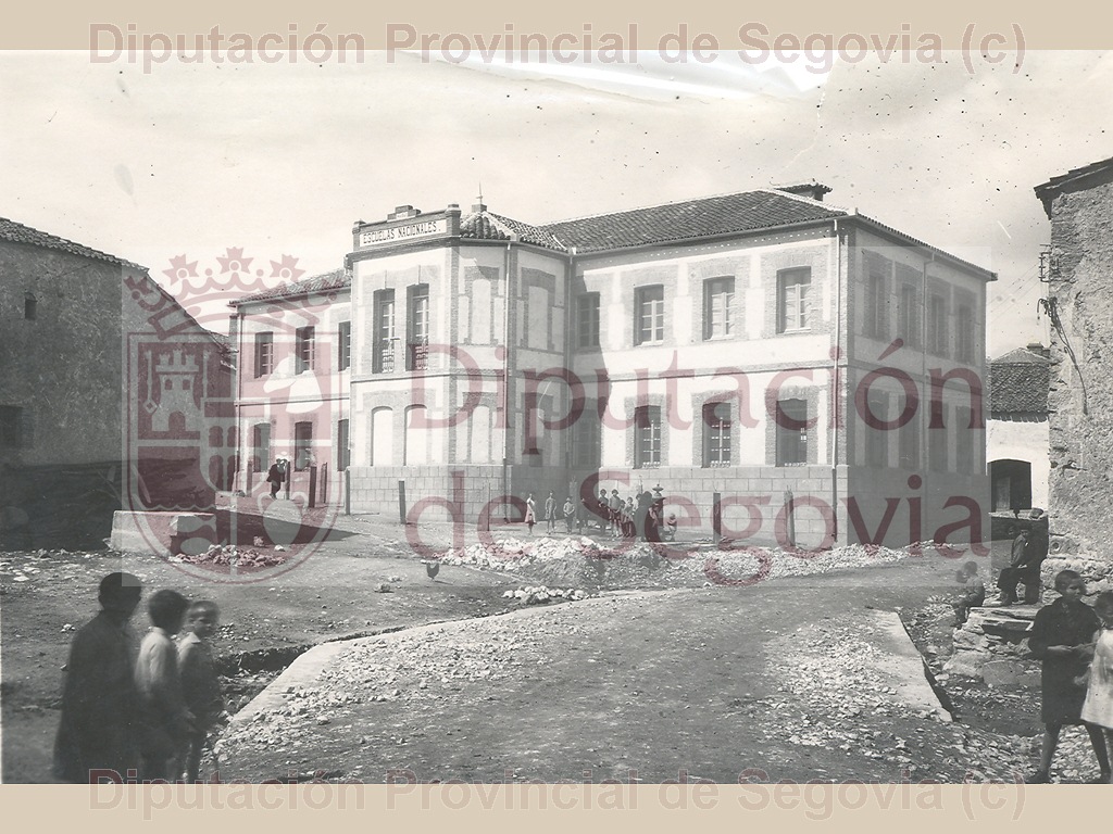 656	Escuelas Nacionales de Carbonero el