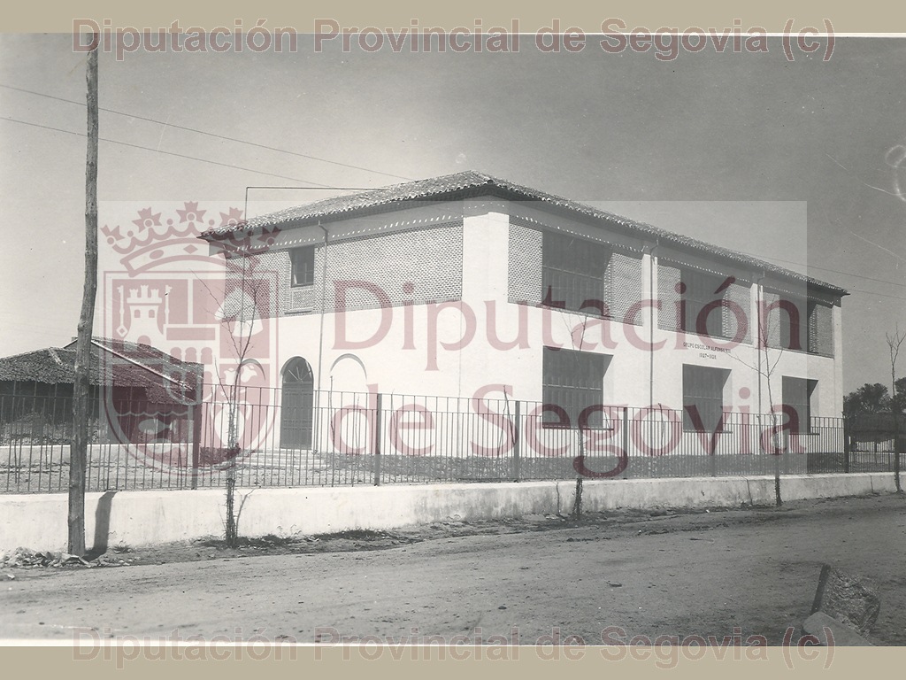 668	Grupo Escolar Alfonso XIII de Nava de la Asunción