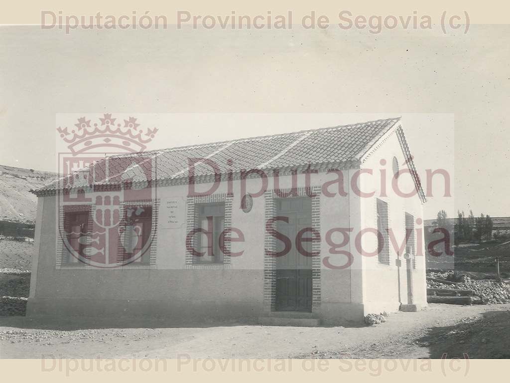 675	Escuela de Niños en San Cristóbal de Cuéllar