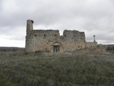 Ruinas de la primitiva iglesia de Nuestra Señora de la Serna