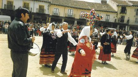 Imagen La antigua fiesta de la Cruz de Mayo en Riaza